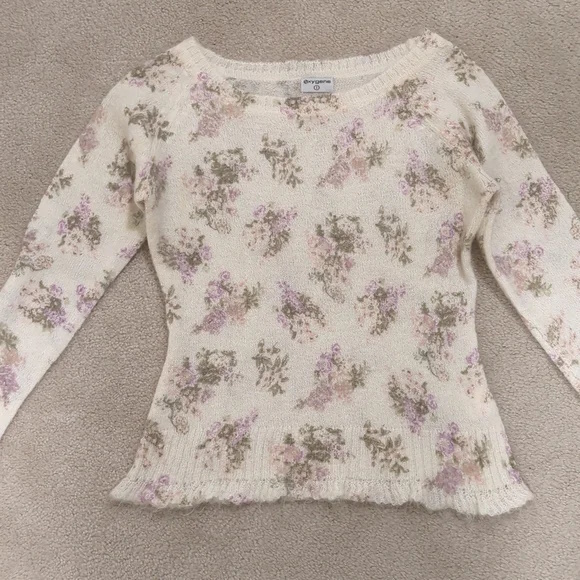 Floral Sweater - Picture 6 of 6